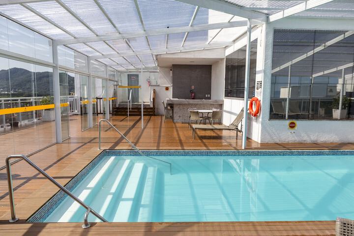 Pools & Facilities