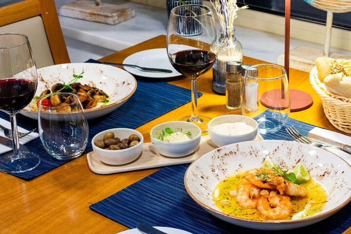 Dining 44 of 66