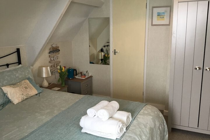 Room 4 of 22