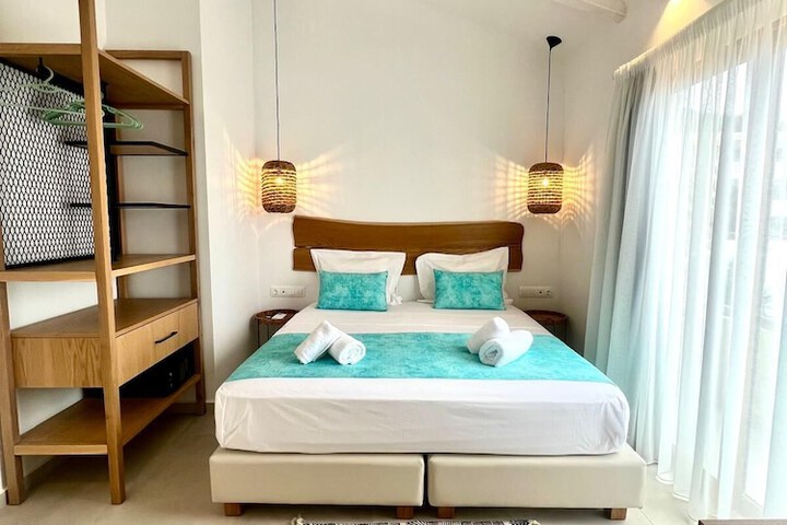 Room 37 of 182