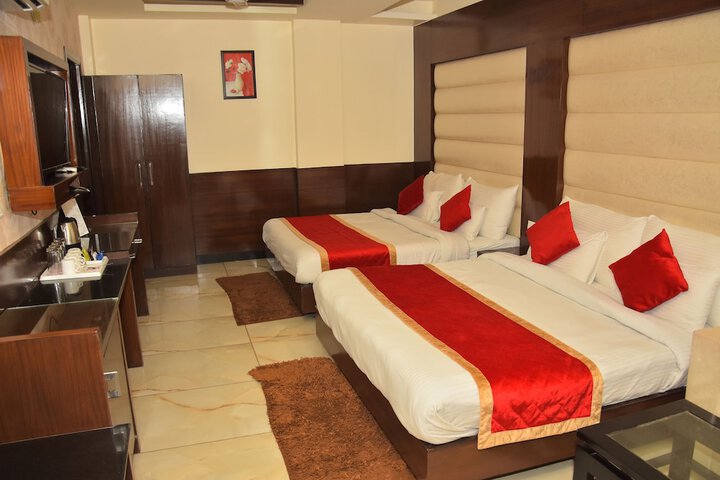 Room 5 of 27