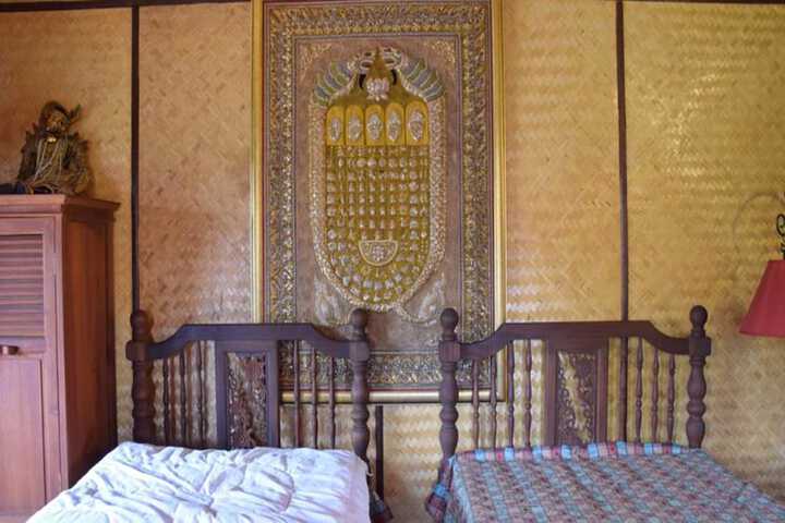 Room 6 of 50