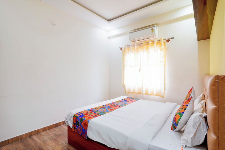 Room 13 of 27