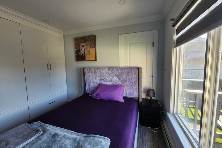 Room 9 of 30