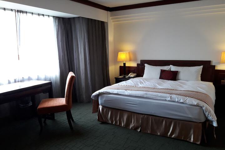 Room 15 of 51