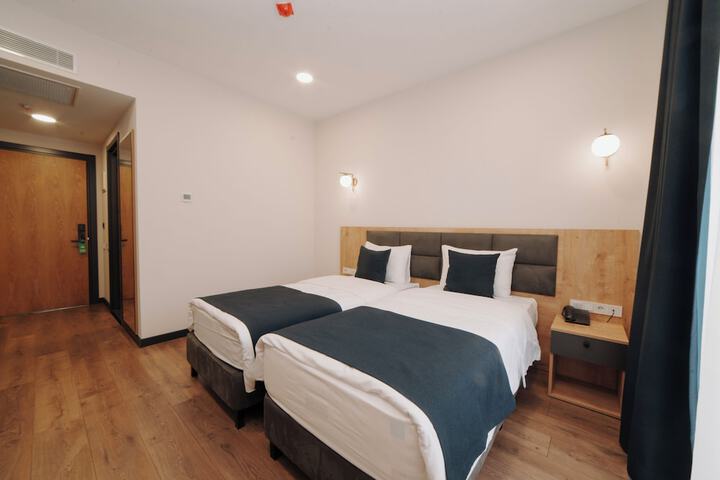Room 20 of 72