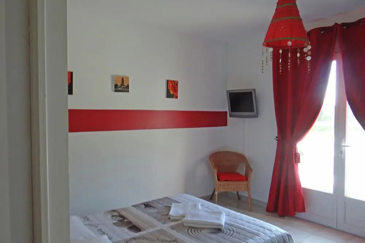Room 5 of 17