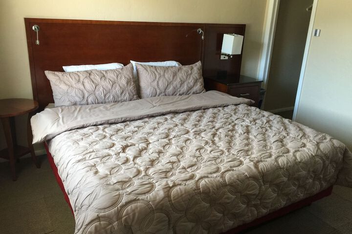 Room 6 of 61