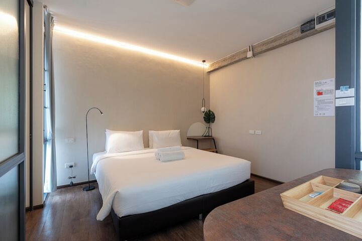 Room 42 of 95
