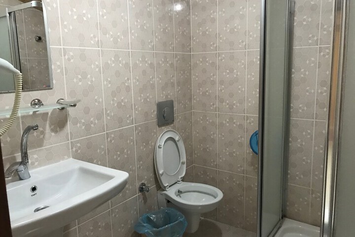 Room 42 of 66