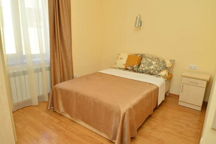 Room 4 of 40
