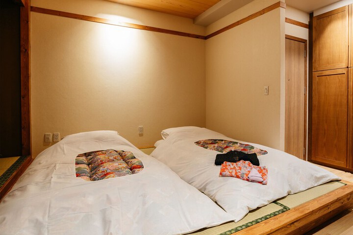 Room 3 of 85