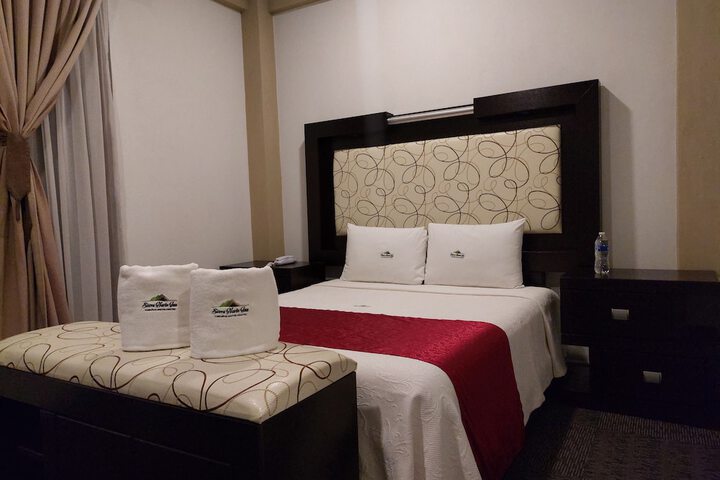 Room 2 of 34