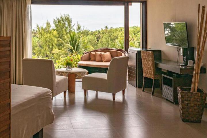 Las Flores Resort