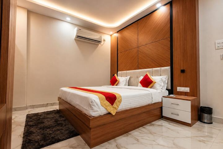 Room 29 of 74