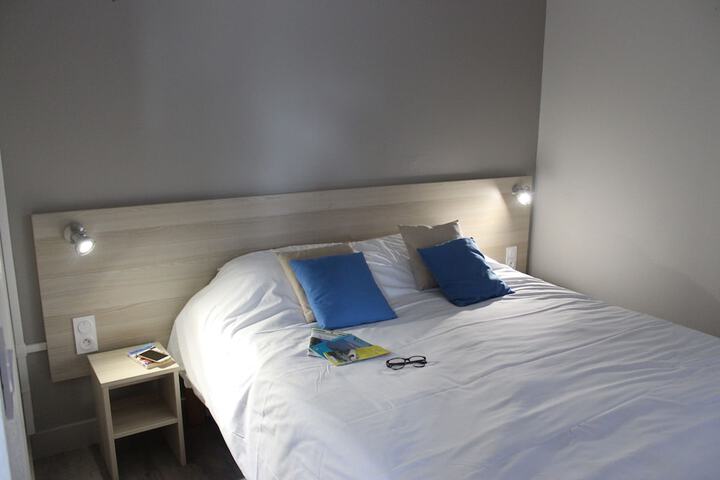 Room 6 of 84