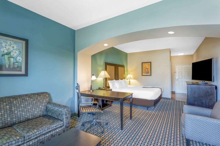 Room 19 of 34