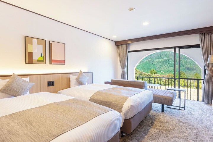 Room 8 of 31