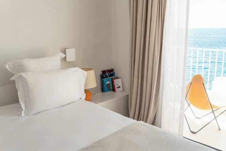 Room 75 of 205