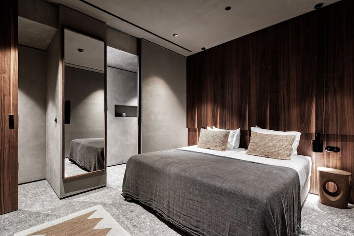 Room 6 of 57