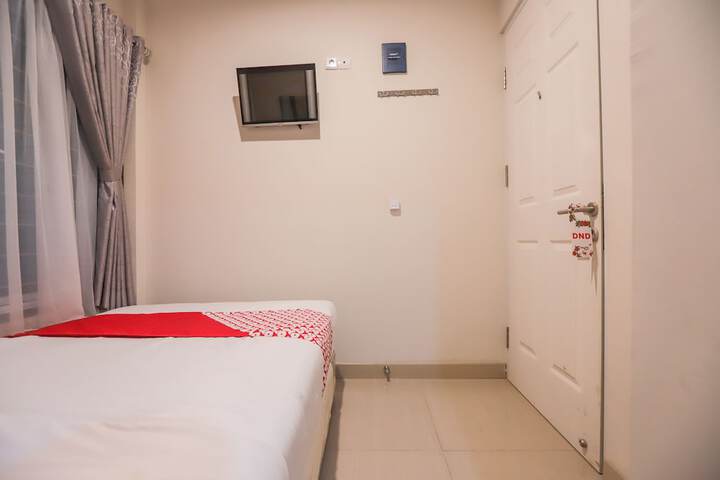 Room 18 of 32