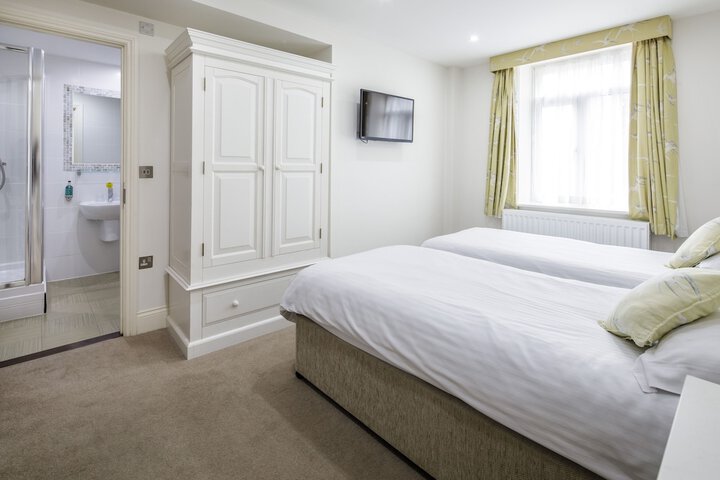 Room 12 of 39