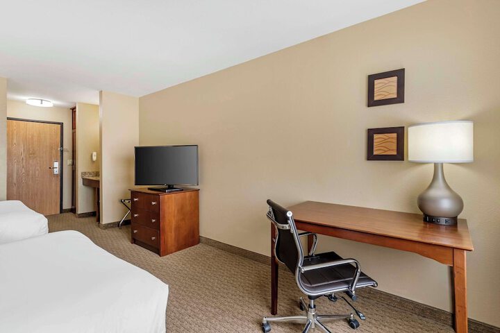 Room 9 of 37