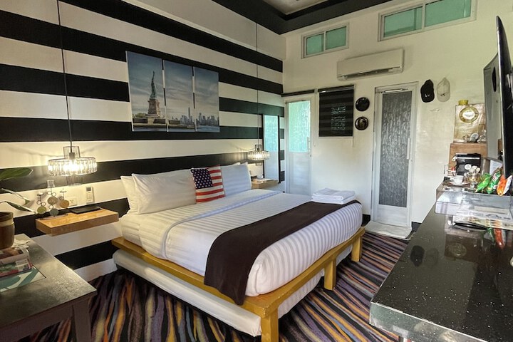 Room 7 of 17