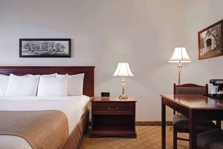 Room 15 of 52