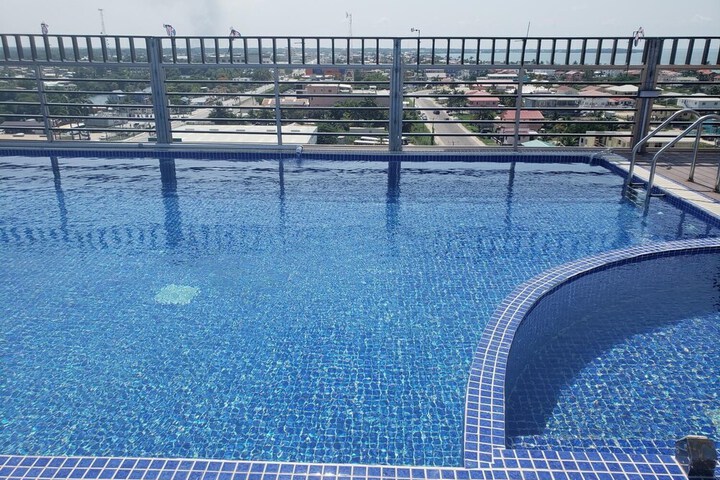 Pool 8 of 22