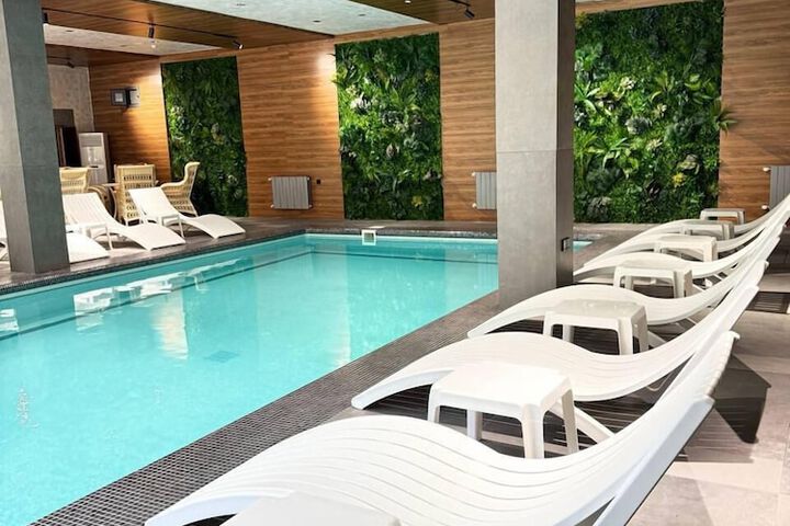Pool 45 of 76