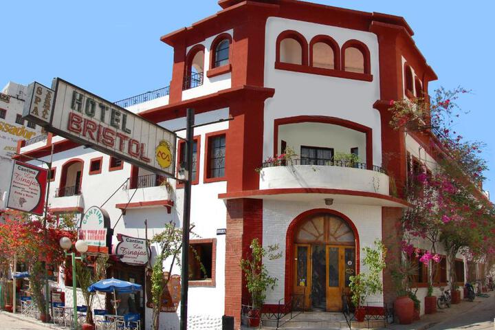 Hotel Bristol