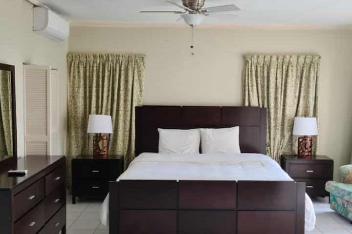 Room 43 of 86