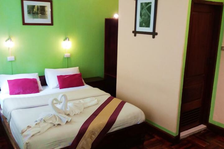 Room 9 of 53