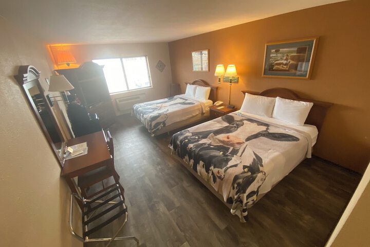 Room 32 of 106