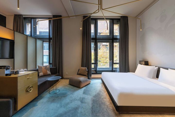 Room 92 of 313