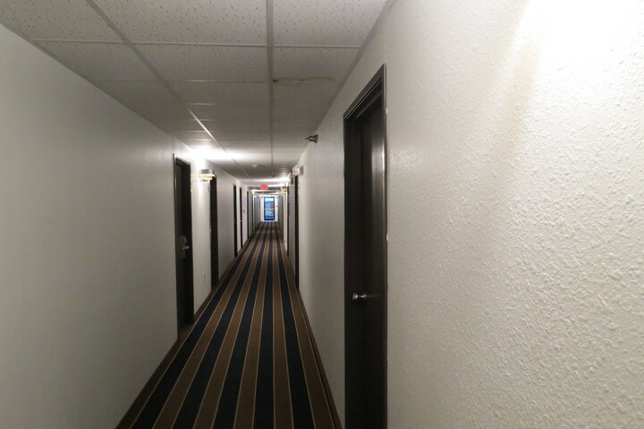 Ballroom/Hall 40 of 47