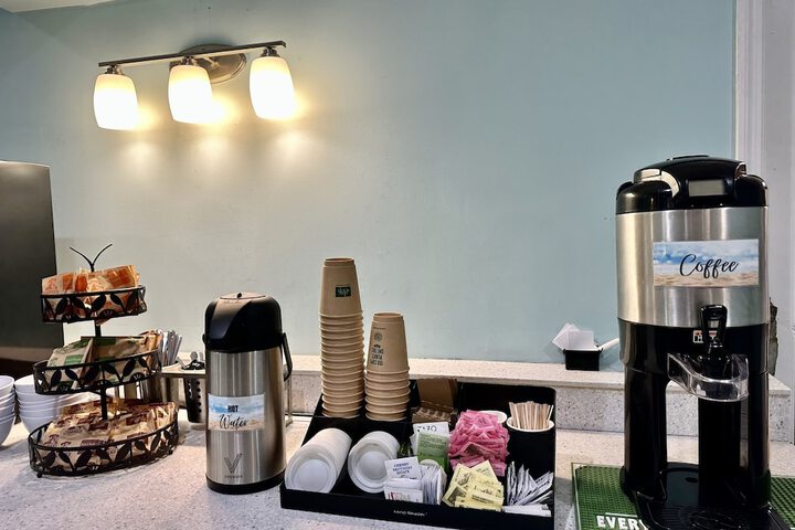Breakfast/Coffee Service 45 of 90