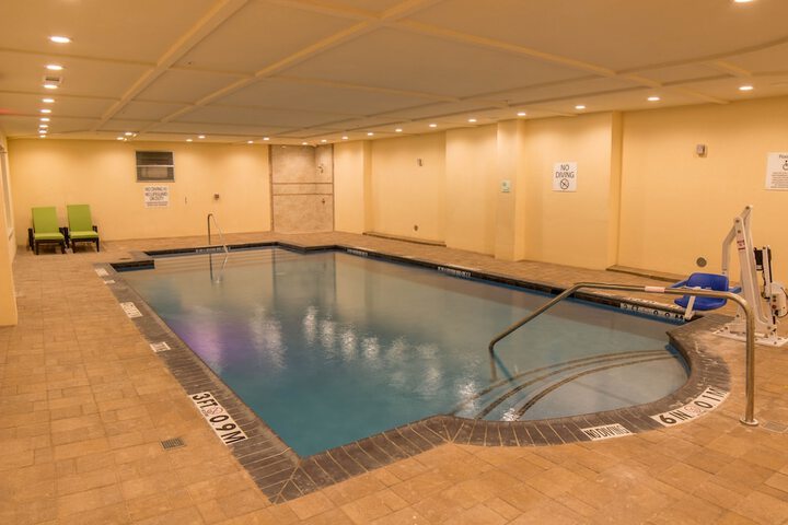 Pool 11 of 21