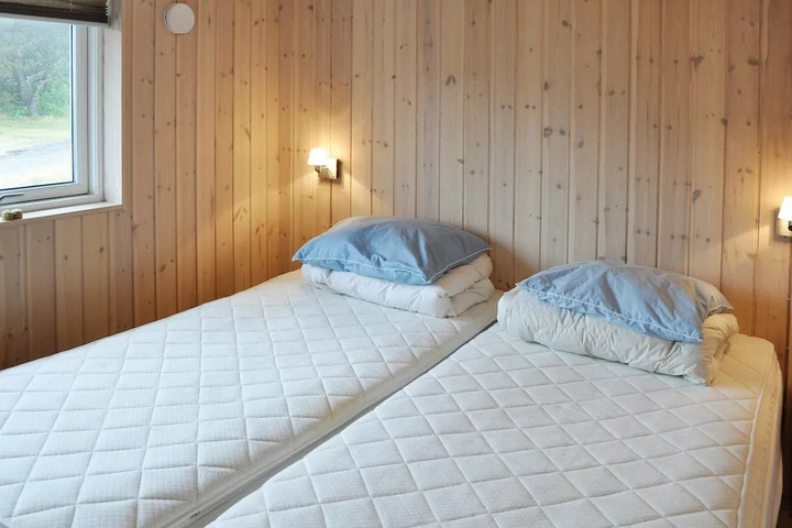 Room 2 of 12