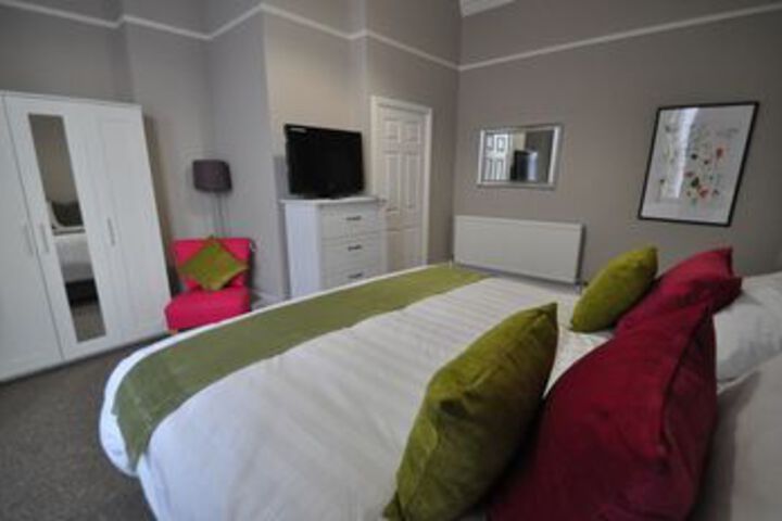 Room 35 of 60
