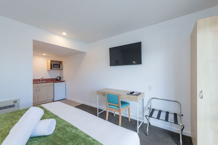 Room 28 of 51