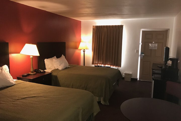 Room 9 of 36