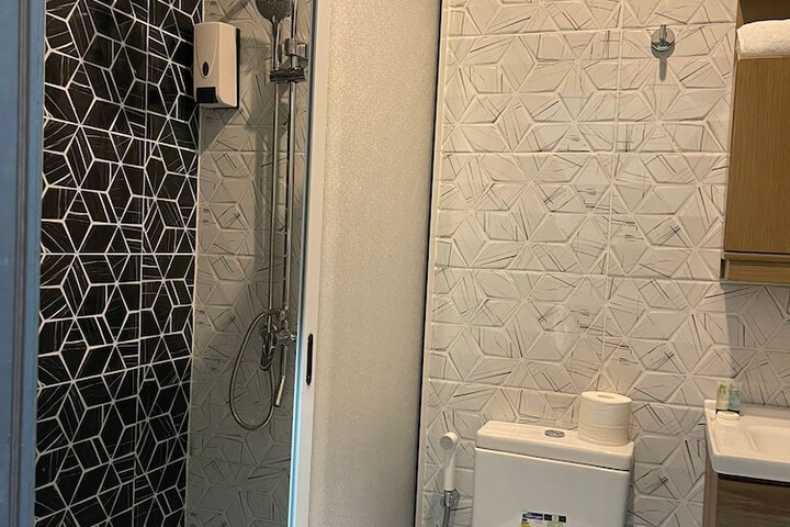 Room 17 of 22