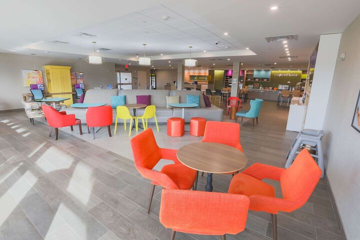 Breakfast area