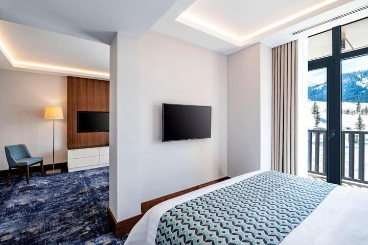 Room 5 of 45