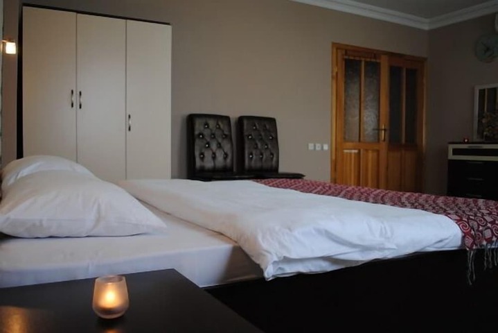 Room 5 of 23