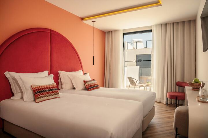Room 3 of 26