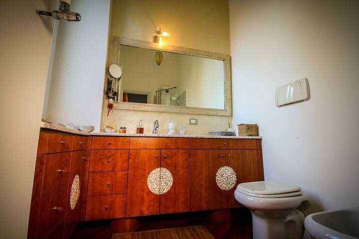 Room 16 of 26