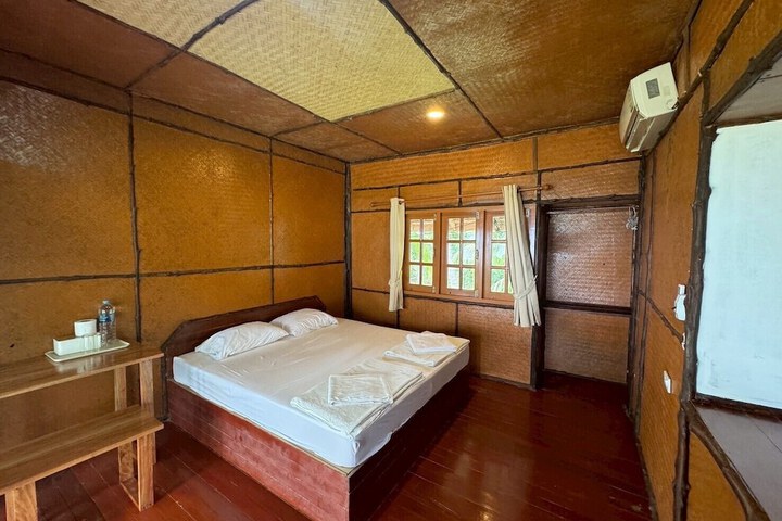 Room 23 of 68